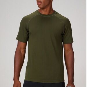 NWT Fabletics Dark Olive Training Day Short Sleeve Tee, Large